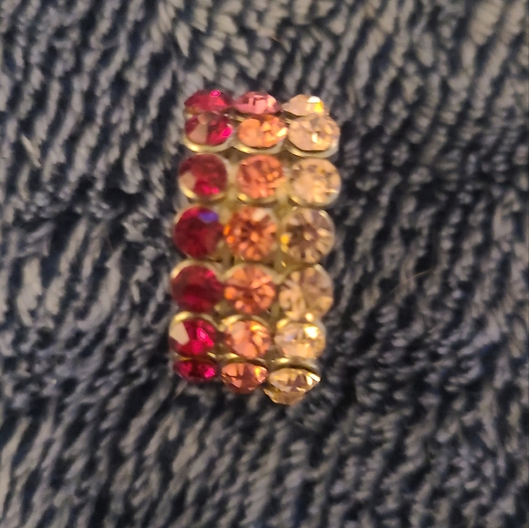 Costume bracelets and rings - Picture 5 of 9